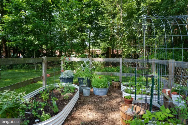 $560,000 | 19 Van Saun Drive, Ewing, NJ 08628