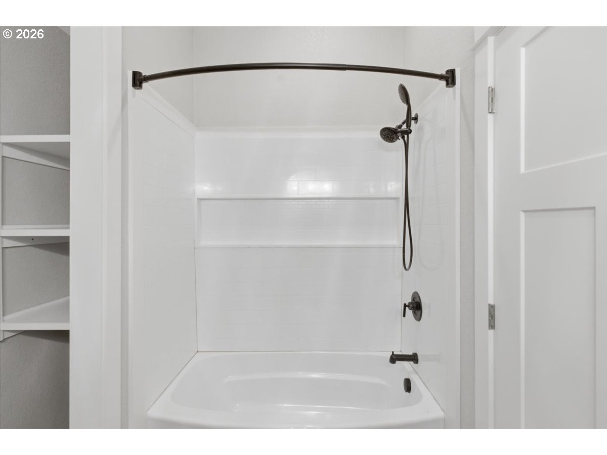 27579 Riggs Hill Road Foster, OR 97345 - Photo 23 of 37