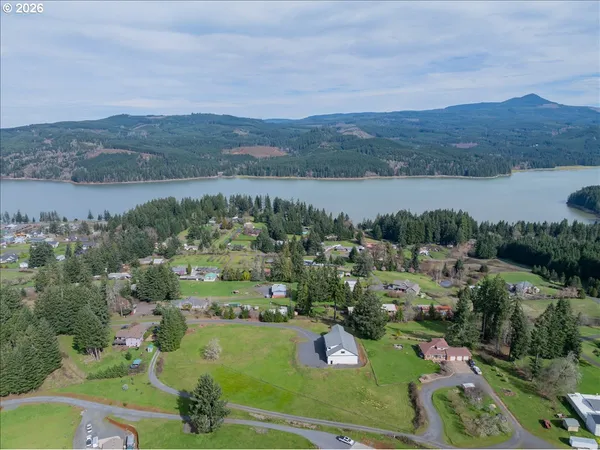 $700,000 | 27579 Riggs Hill Road, Foster, OR 97345