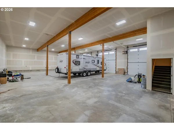 $700,000 | 27579 Riggs Hill Road, Foster, OR 97345