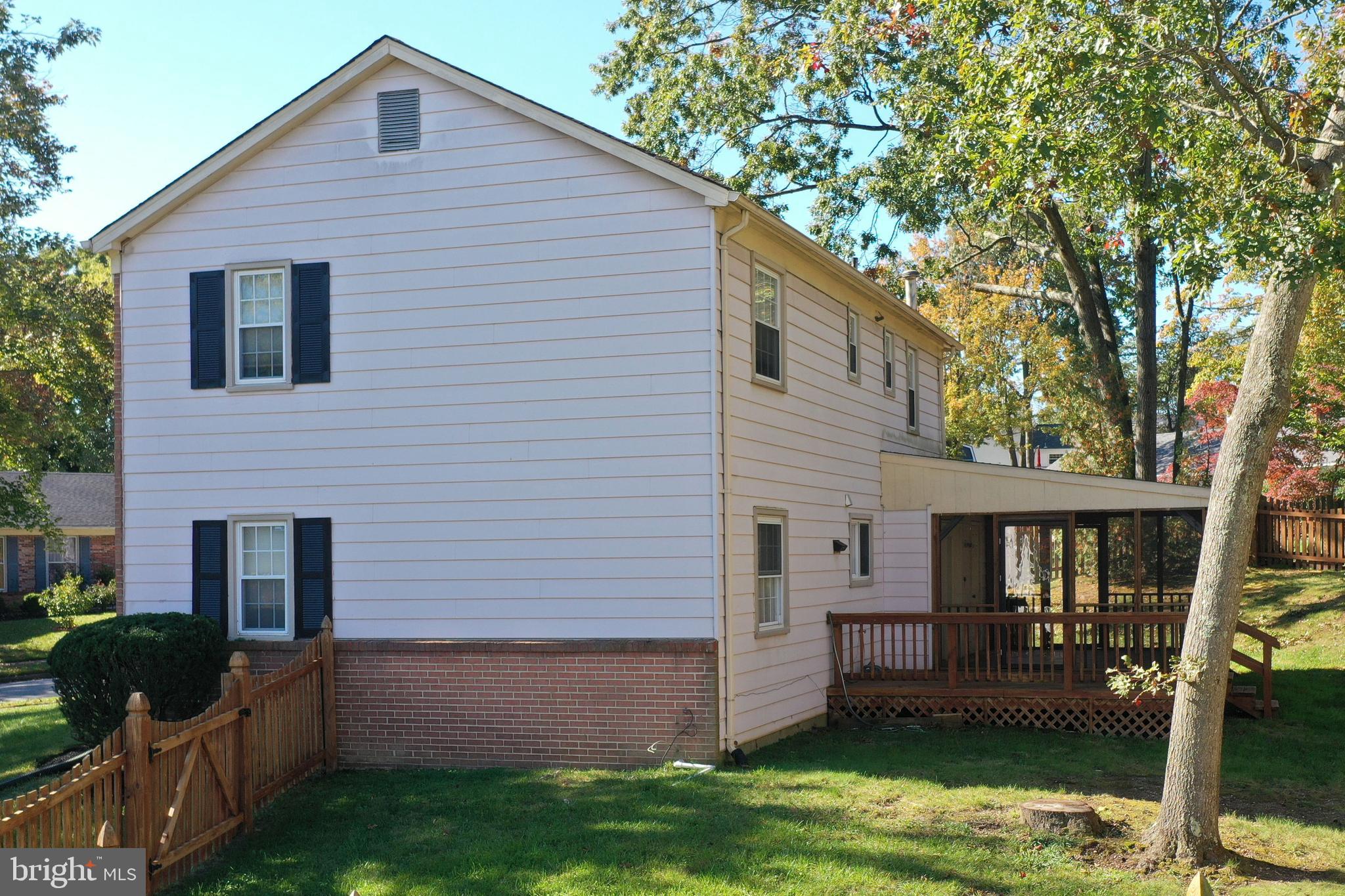 9104 Montague Court Laurel, MD 20708 - Photo 4 of 21