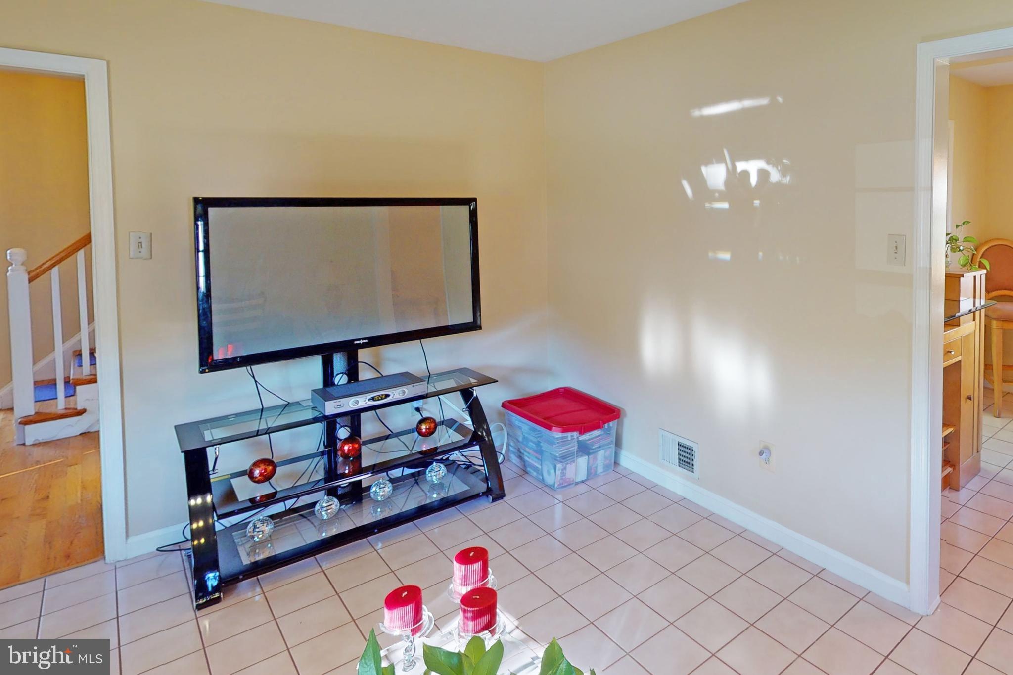 9104 Montague Court Laurel, MD 20708 - Photo 10 of 21