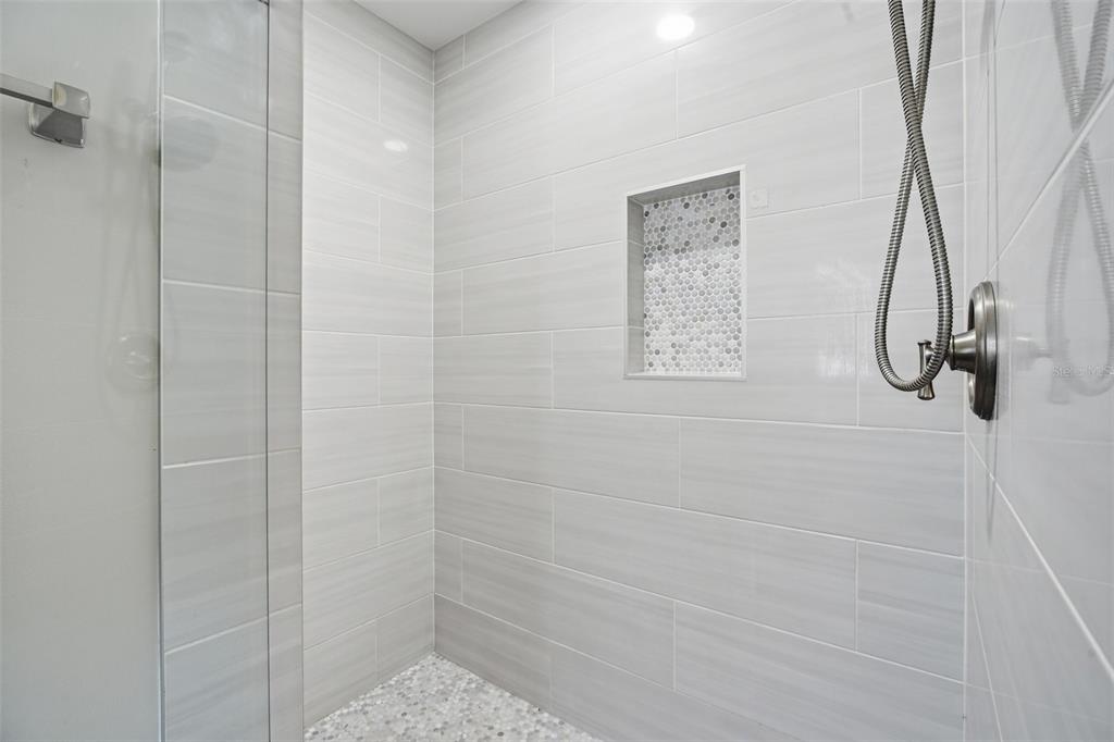3053 Greenmount Road Orlando, FL 32806 - Photo 18 of 39
