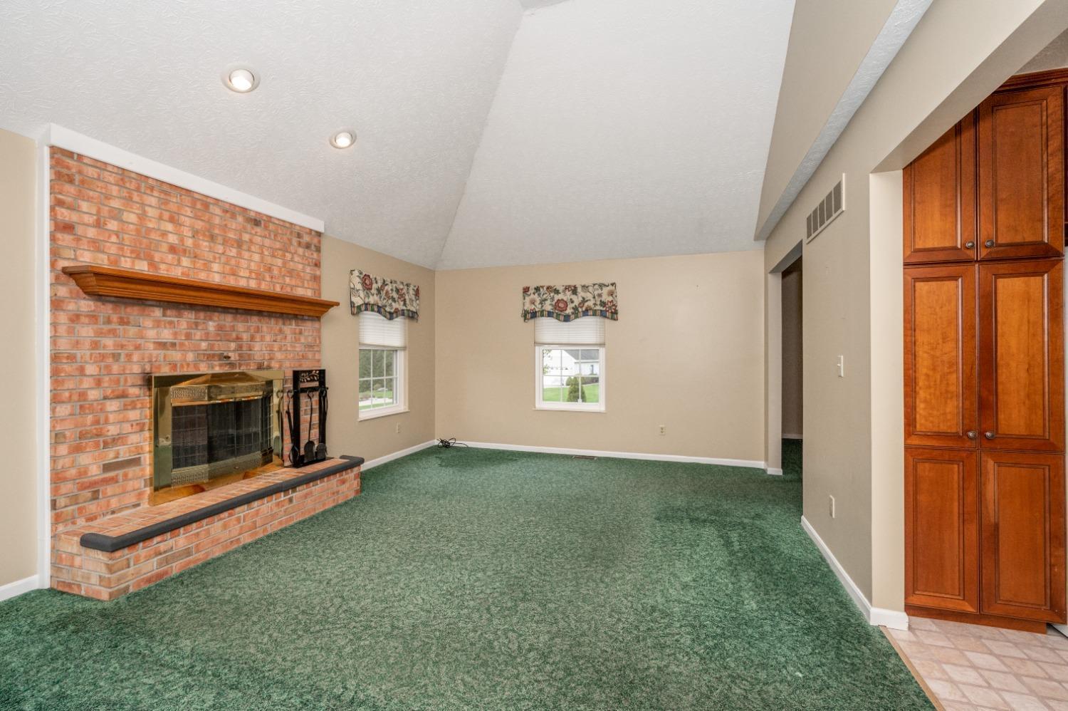 6292 Berauer Road Cincinnati, OH 45248 - Photo 17 of 48