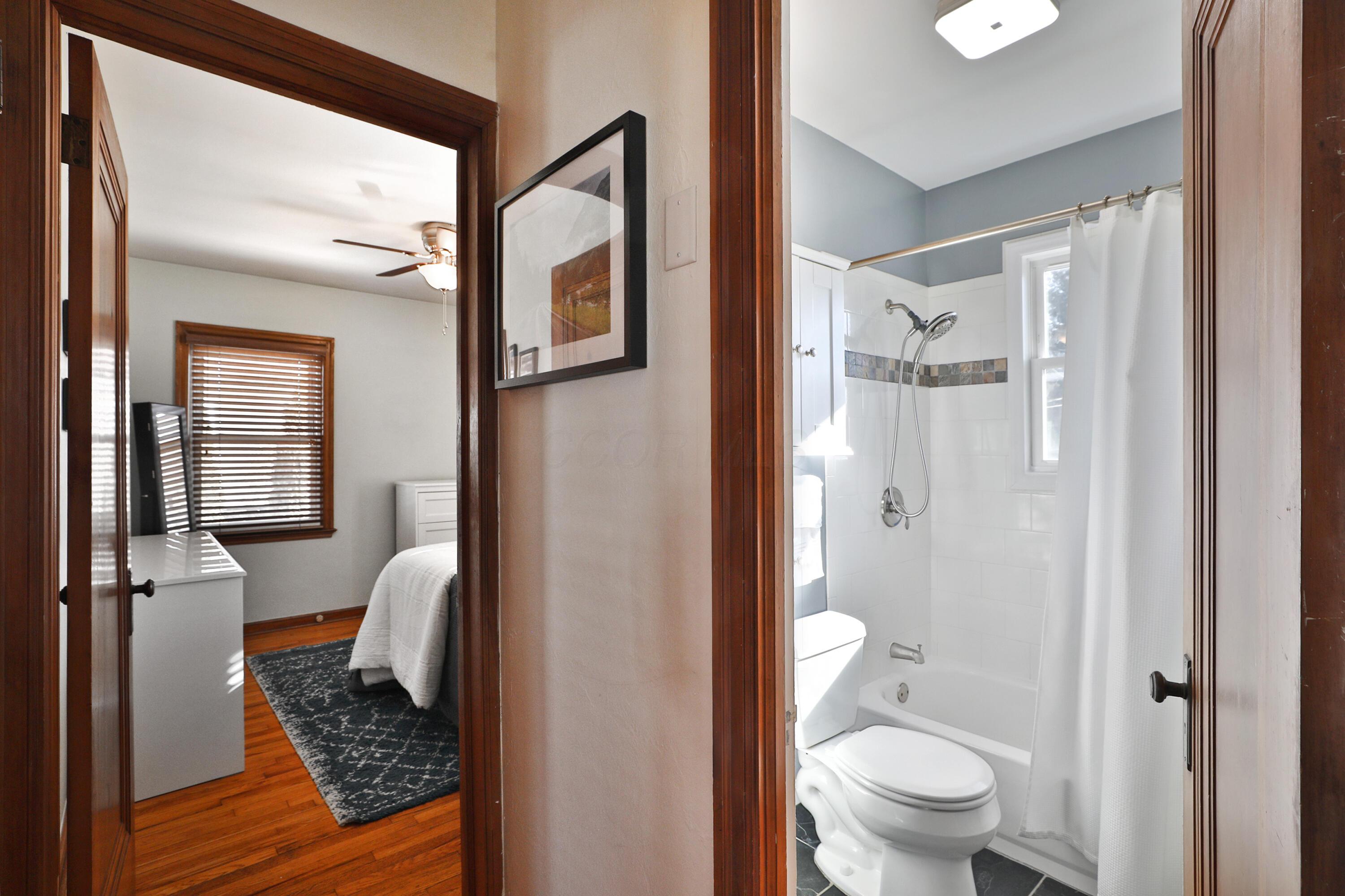 157 Wetmore Road Columbus, OH 43214 - Photo 23 of 44 Full Bath - First Floor