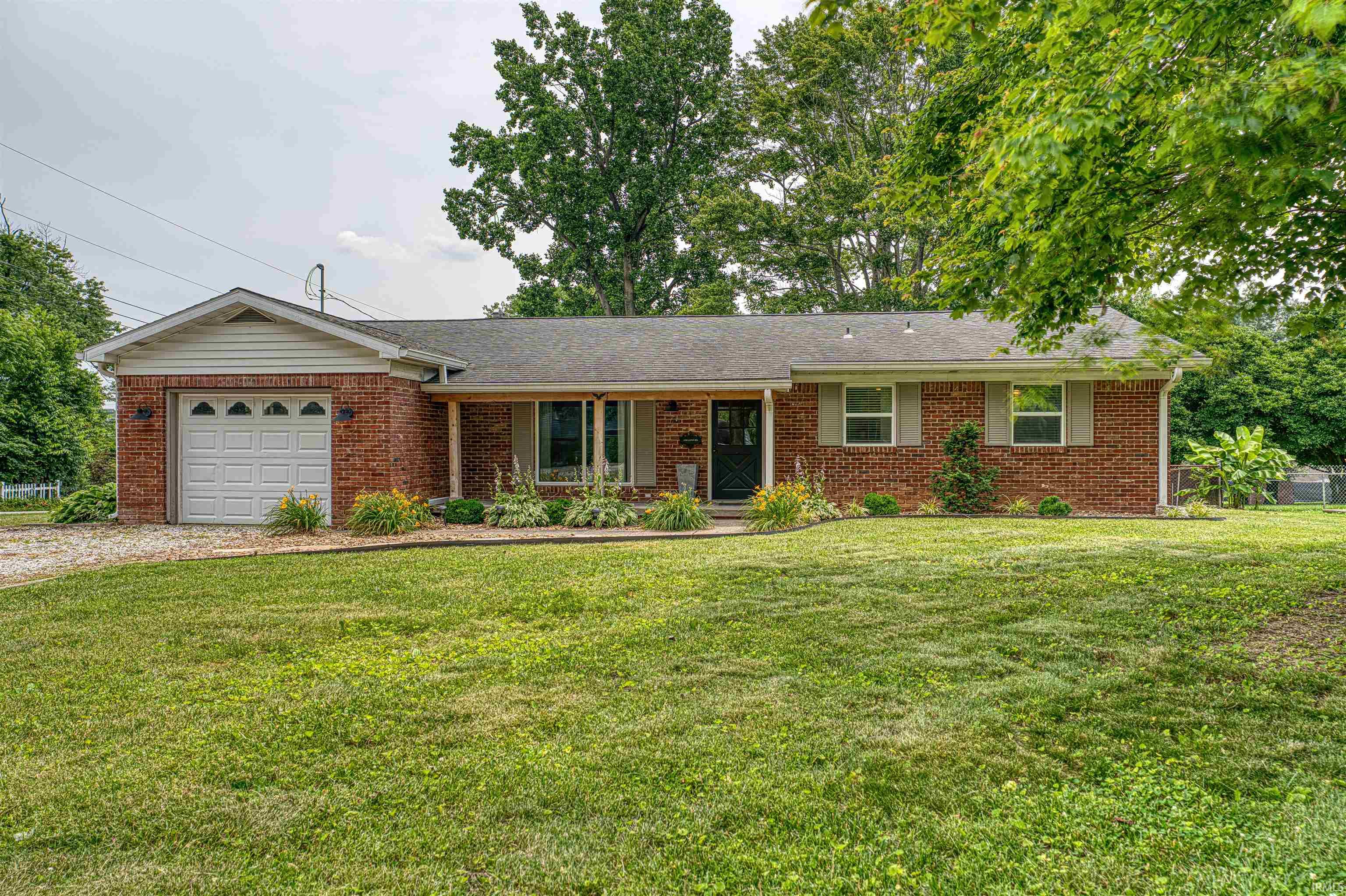 4700 Lenn Road Newburgh, IN 47630 - Photo 1 of 35 Gallery Image 1