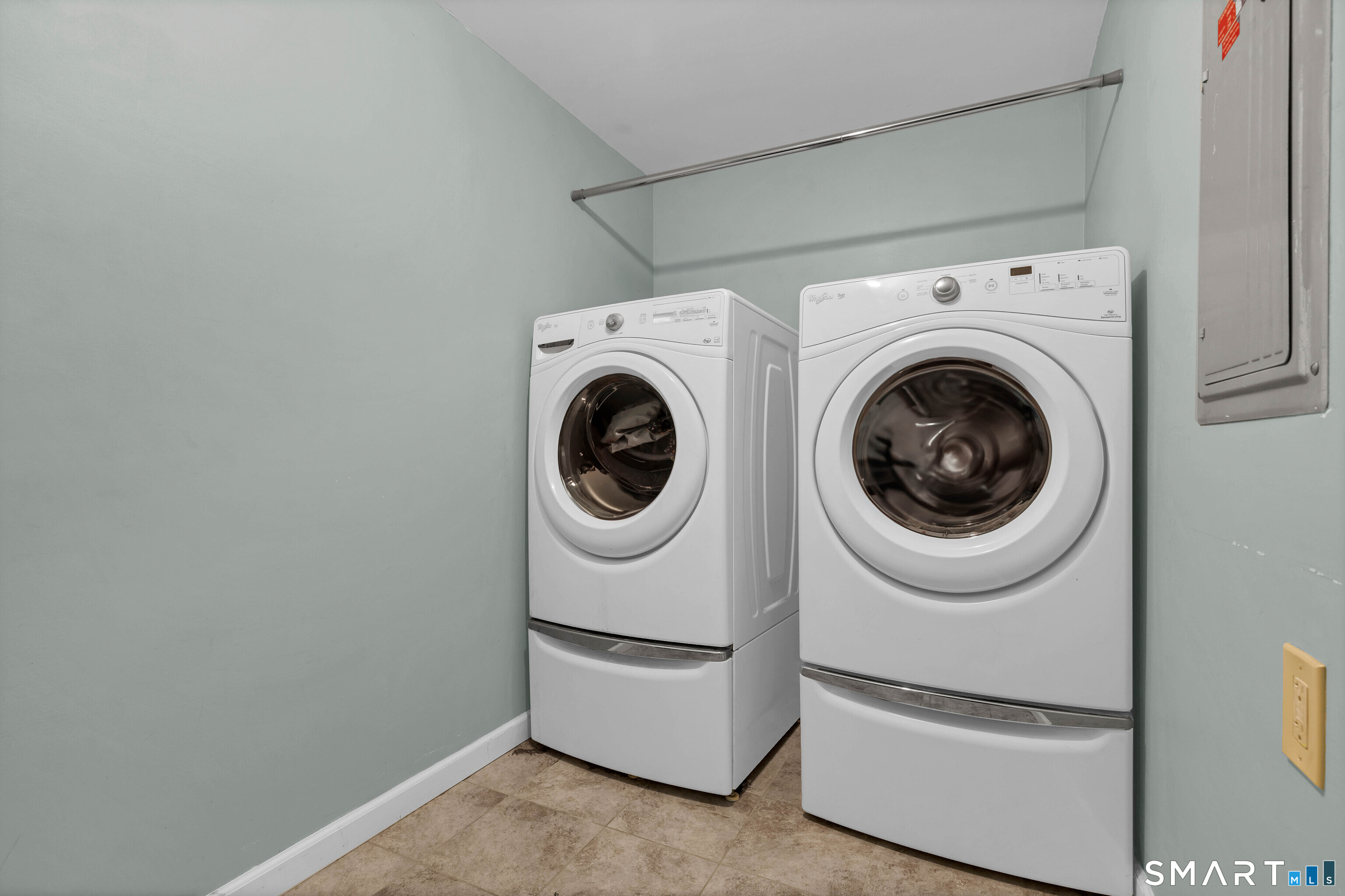 15 Country Club Drive Ledyard, CT 06339 - Photo 35 of 40 a utility room with dryer and washer