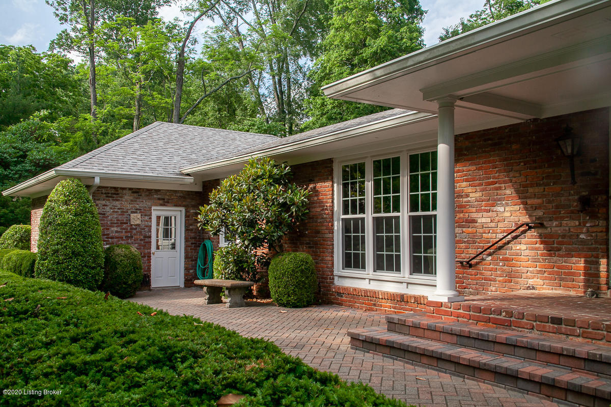 2409 Woodside Road Louisville, KY 40207 - Photo 4 of 46 2409 Woodside Dr-7