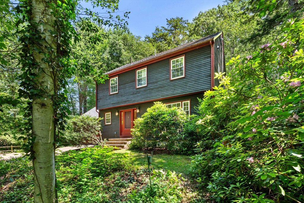 7 Hidden Ledge Road Manchester, MA 01944 - Photo 35 of 38