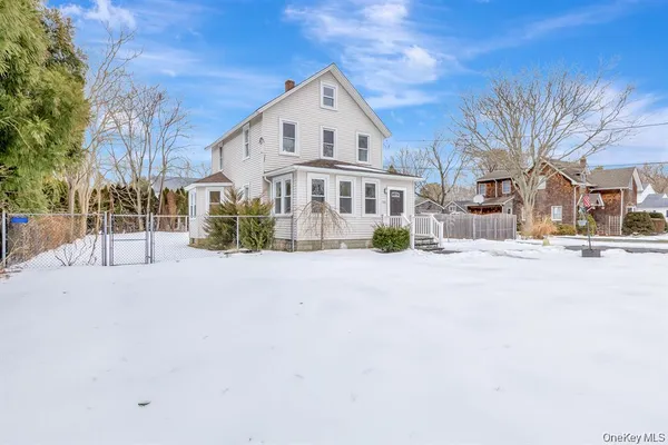 $619,000 | 768 Old Medford Avenue, Medford, NY 11763