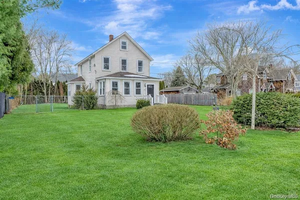 $619,000 | 768 Old Medford Avenue, Medford, NY 11763
