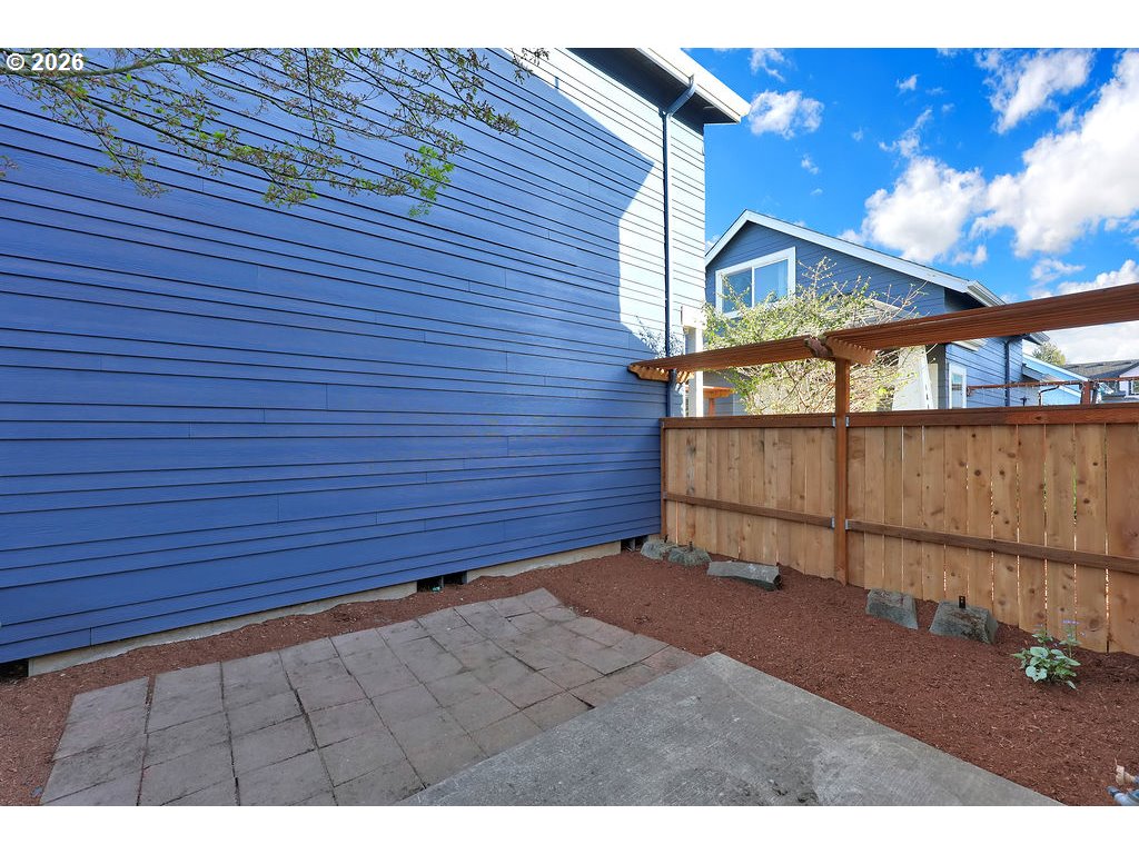 1651 Hamlet Lane Eugene, OR 97402 - Photo 26 of 27