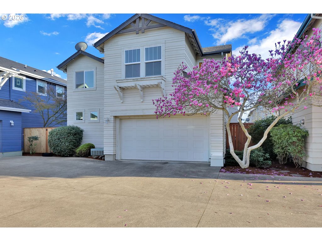 1651 Hamlet Lane Eugene, OR 97402 - Photo 3 of 27