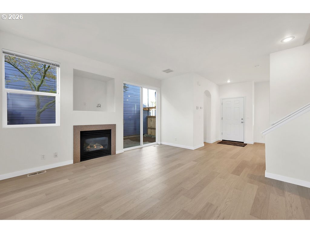 1651 Hamlet Lane Eugene, OR 97402 - Photo 10 of 27