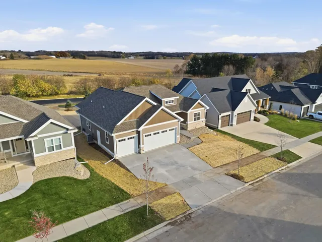 $749,900 | 1104 Reese Trail, Waunakee, WI 53597