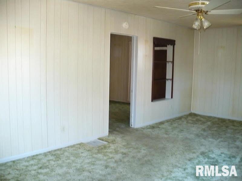 812 Fairfield Road Mount Vernon, IL 62864 - Photo 2 of 22