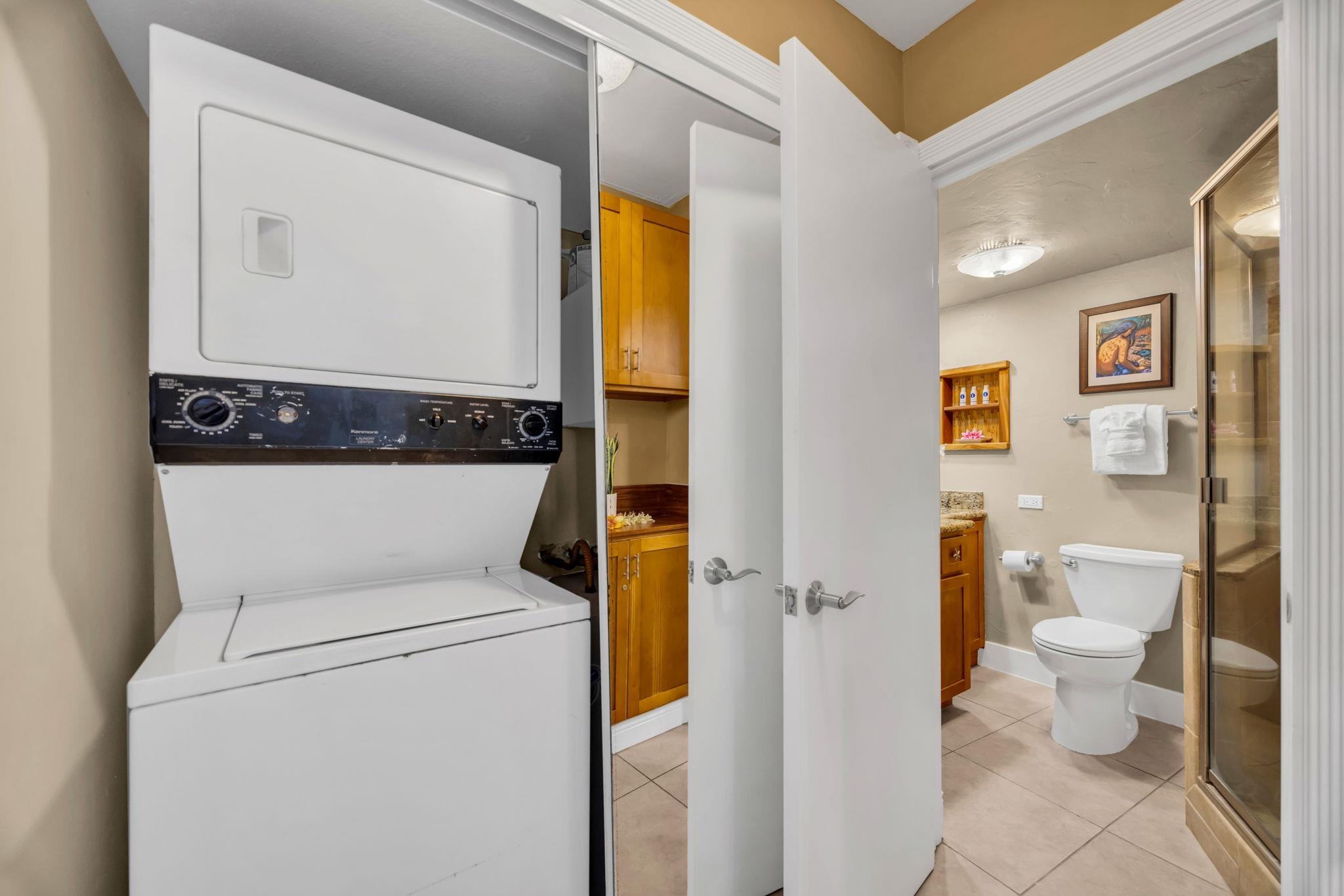 3615 Lower Honoapiilani Road, Unit 222 Lahaina, HI 96761 - Photo 11 of 50 a bathroom with a toilet and a sink