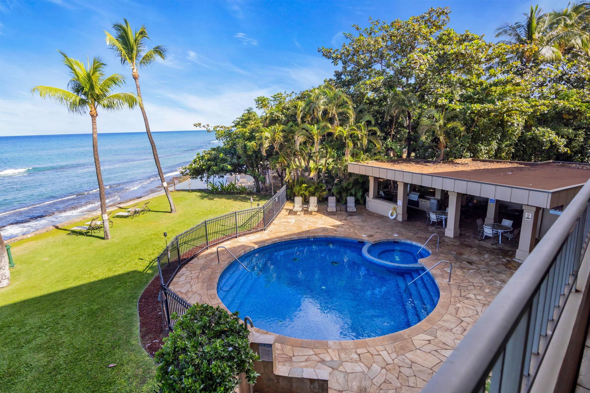 3615 Lower Honoapiilani Road, Unit 222 Lahaina, HI 96761 - Photo 27 of 50 a view of a swimming pool with a patio