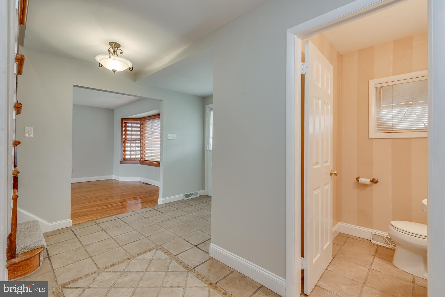 314 Surrey Road Cherry Hill, NJ 08002 - Photo 10 of 62 Foyer