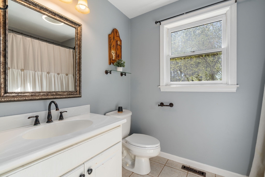 48 Fitchburg Street Marlborough, MA 01752 - Photo 18 of 41