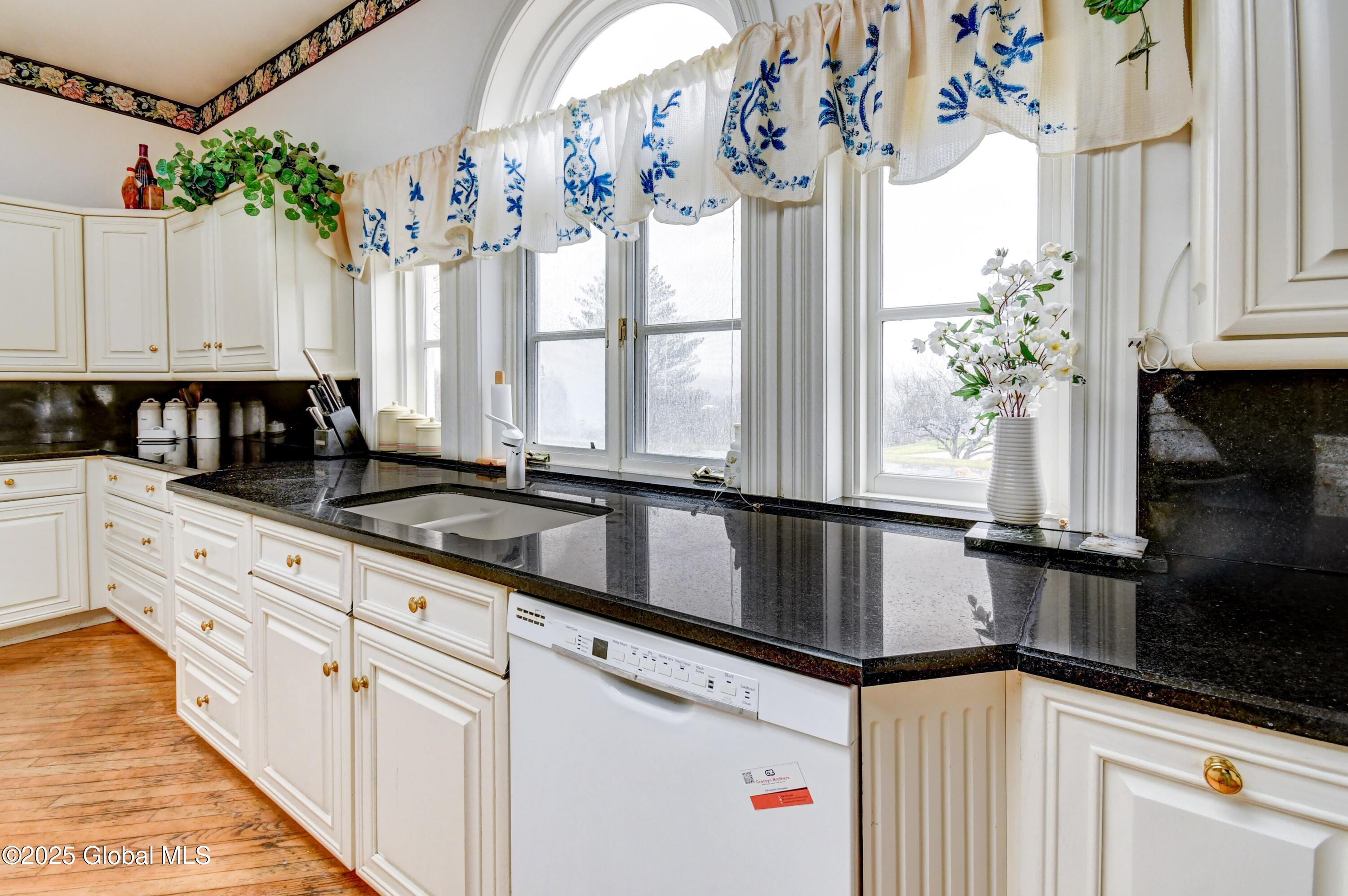 8 Sage Estates Menands, NY 12204 - Photo 36 of 84 8 Sage -12