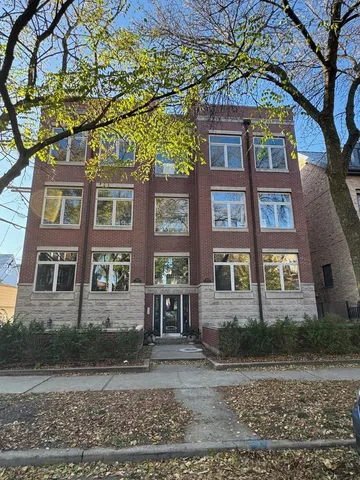 $599,000 | 3616 North Janssen Avenue, Unit 2S, Chicago, IL 60613