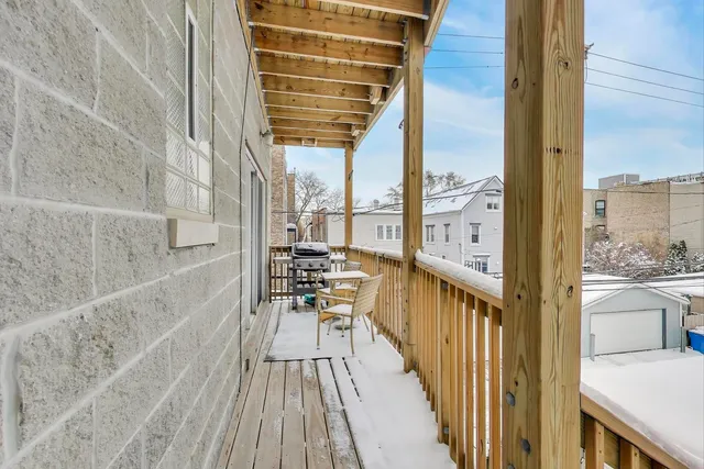 $599,000 | 3616 North Janssen Avenue, Unit 2S, Chicago, IL 60613