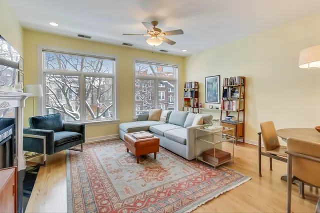 $599,000 | 3616 North Janssen Avenue, Unit 2S, Chicago, IL 60613