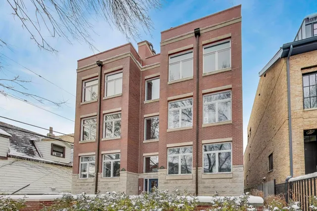 $599,000 | 3616 North Janssen Avenue, Unit 2S, Chicago, IL 60613