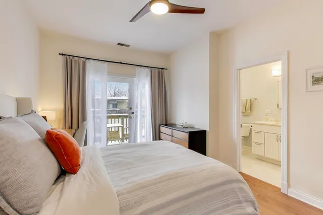 $599,000 | 3616 North Janssen Avenue, Unit 2S, Chicago, IL 60613