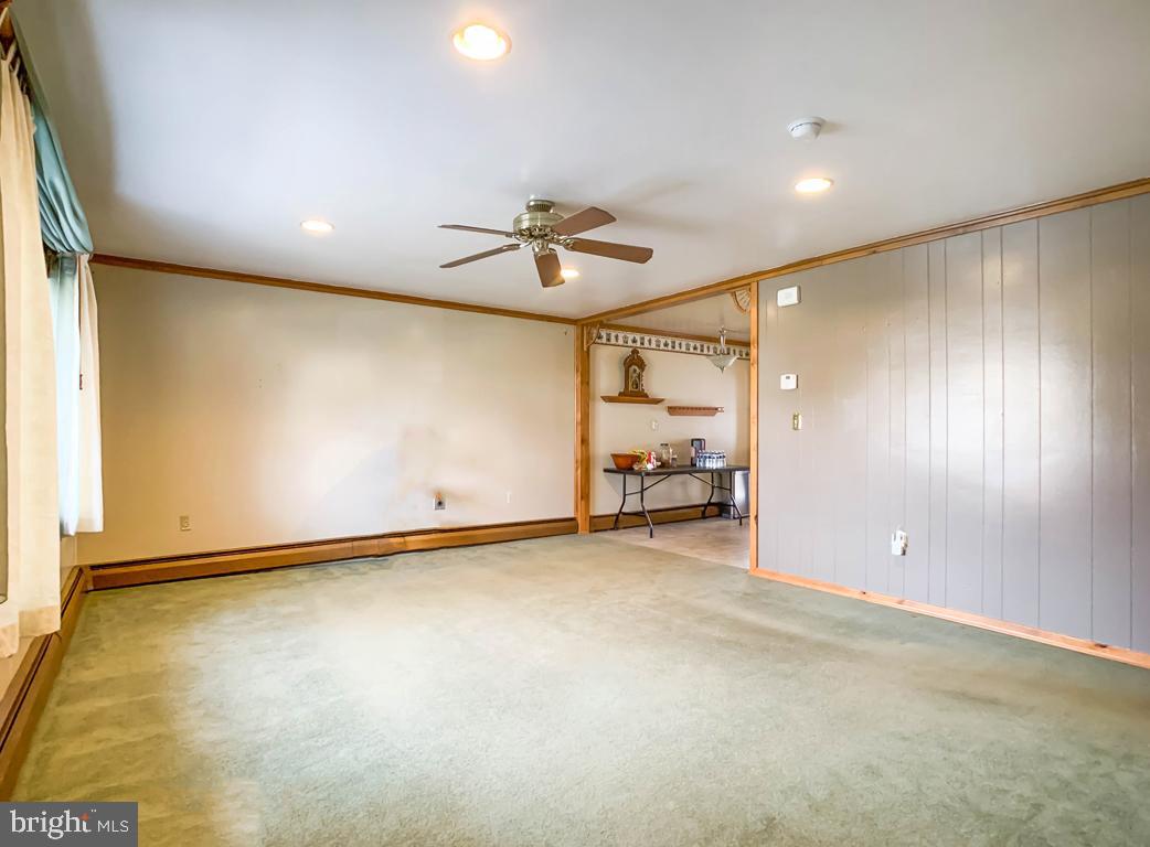 31 Honey Locust Road Levittown, PA 19056 - Photo 15 of 39 Gallery Image 15