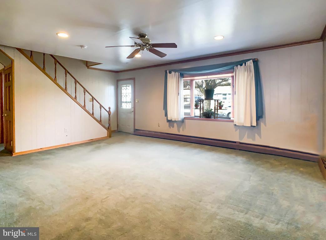 31 Honey Locust Road Levittown, PA 19056 - Photo 18 of 39 Gallery Image 18