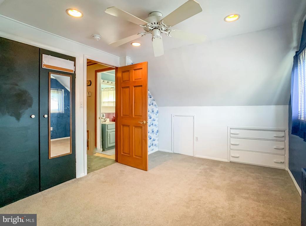 31 Honey Locust Road Levittown, PA 19056 - Photo 23 of 39 Gallery Image 23