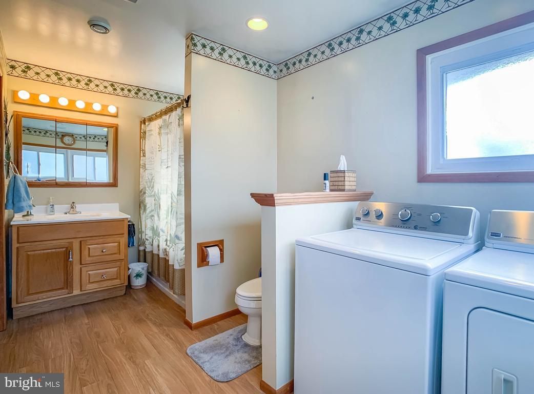 31 Honey Locust Road Levittown, PA 19056 - Photo 29 of 39 Gallery Image 29