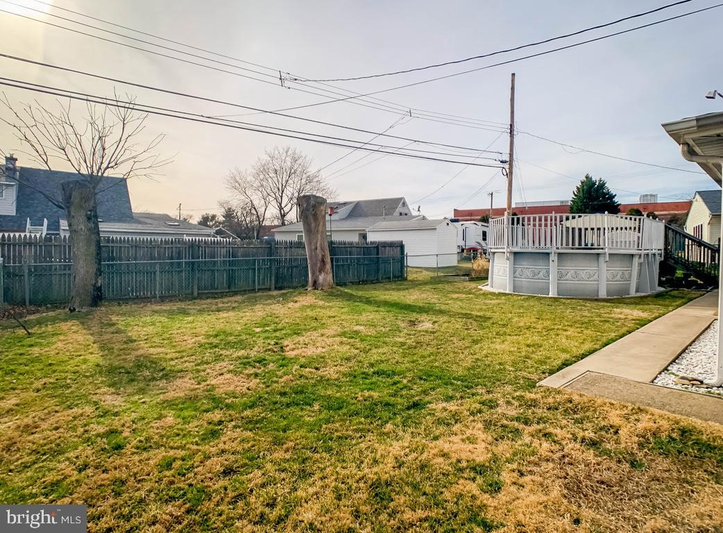 31 Honey Locust Road Levittown, PA 19056 - Photo 38 of 39 Gallery Image 38