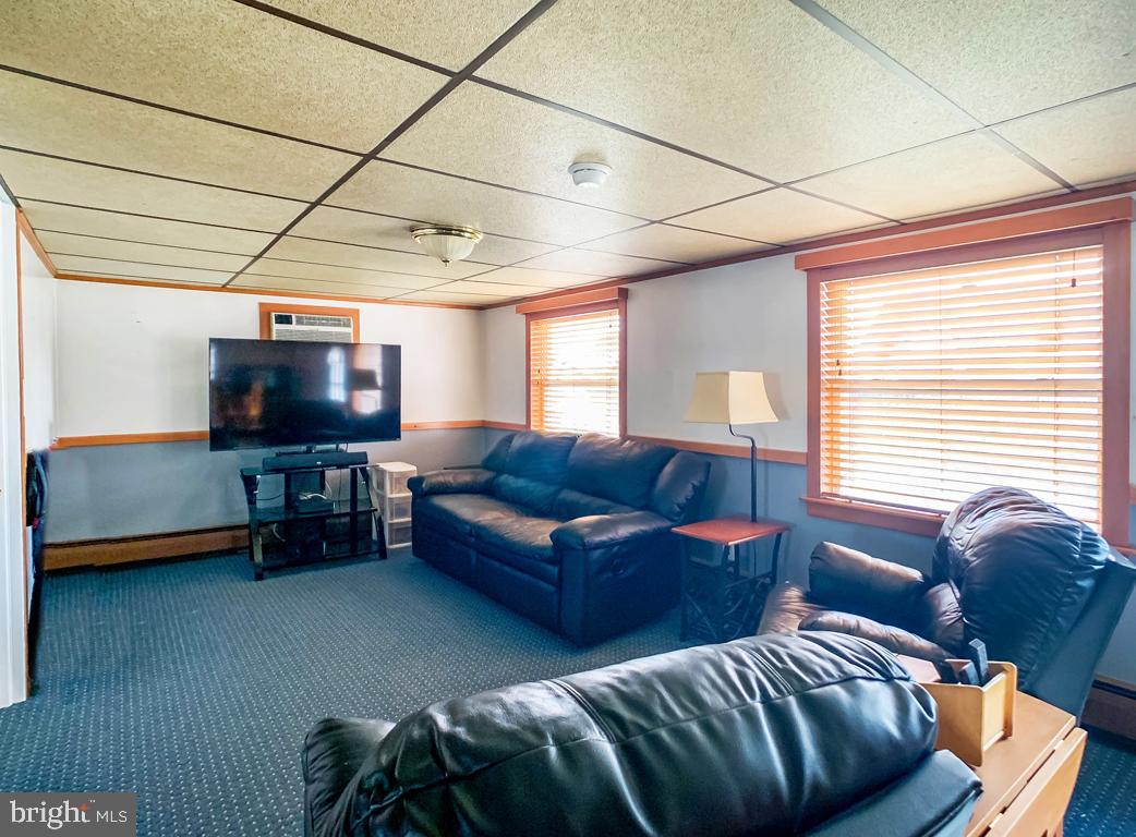 31 Honey Locust Road Levittown, PA 19056 - Photo 5 of 39 Gallery Image 5