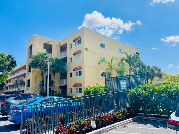 $139,900 | 4723 Lucerne Lakes Boulevard East, Unit 634, Lake Worth, FL 33467
