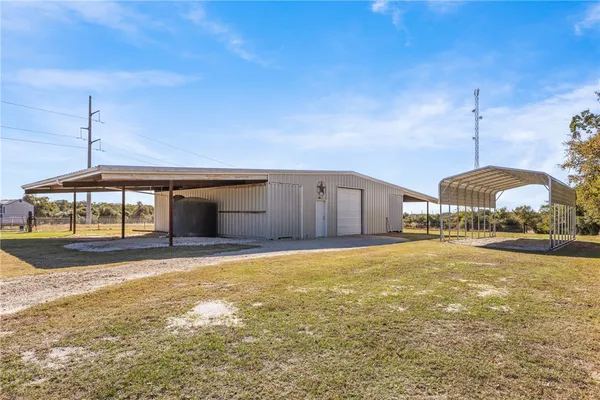 $875,000 | 1694 Henry Prairie Road, Franklin, TX 77856