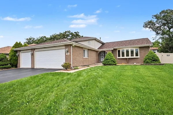 $349,900 | 5712 Kathryn Lane, Matteson, IL 60443