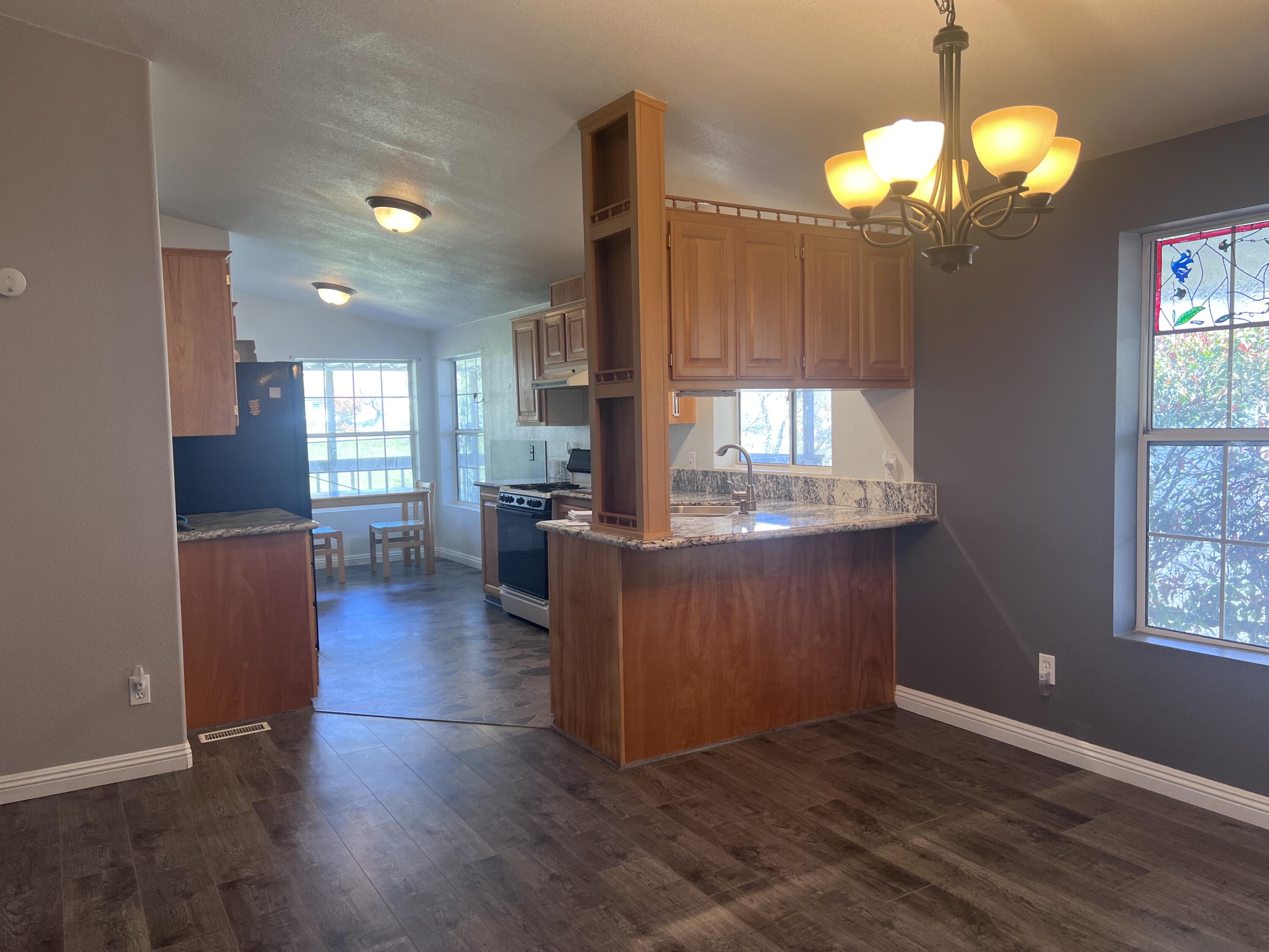 21276 White Pine Drive, Unit SPC 50 Tehachapi, CA 93561 - Photo 11 of 32 IMG_4115