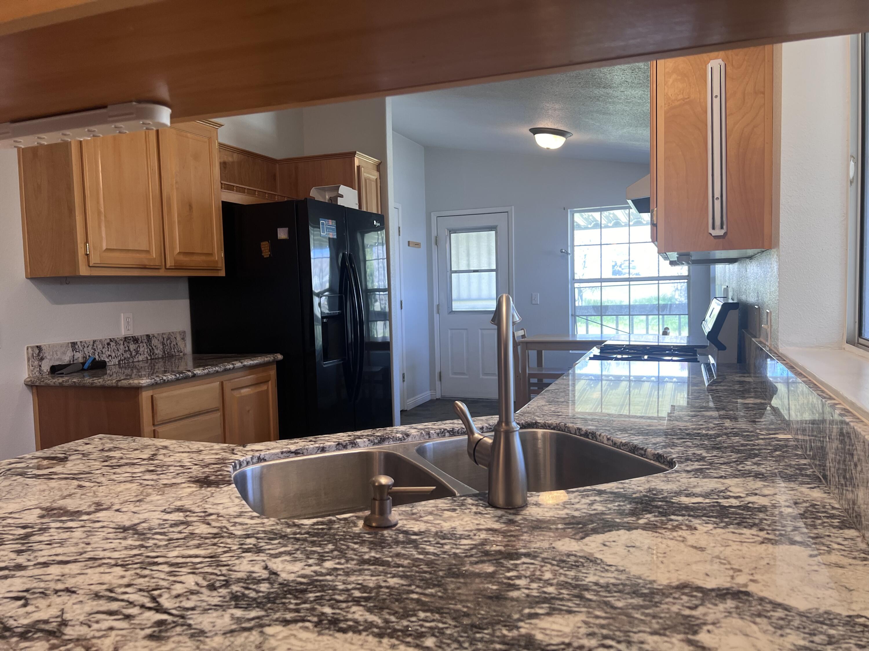 21276 White Pine Drive, Unit SPC 50 Tehachapi, CA 93561 - Photo 12 of 32 IMG_4117