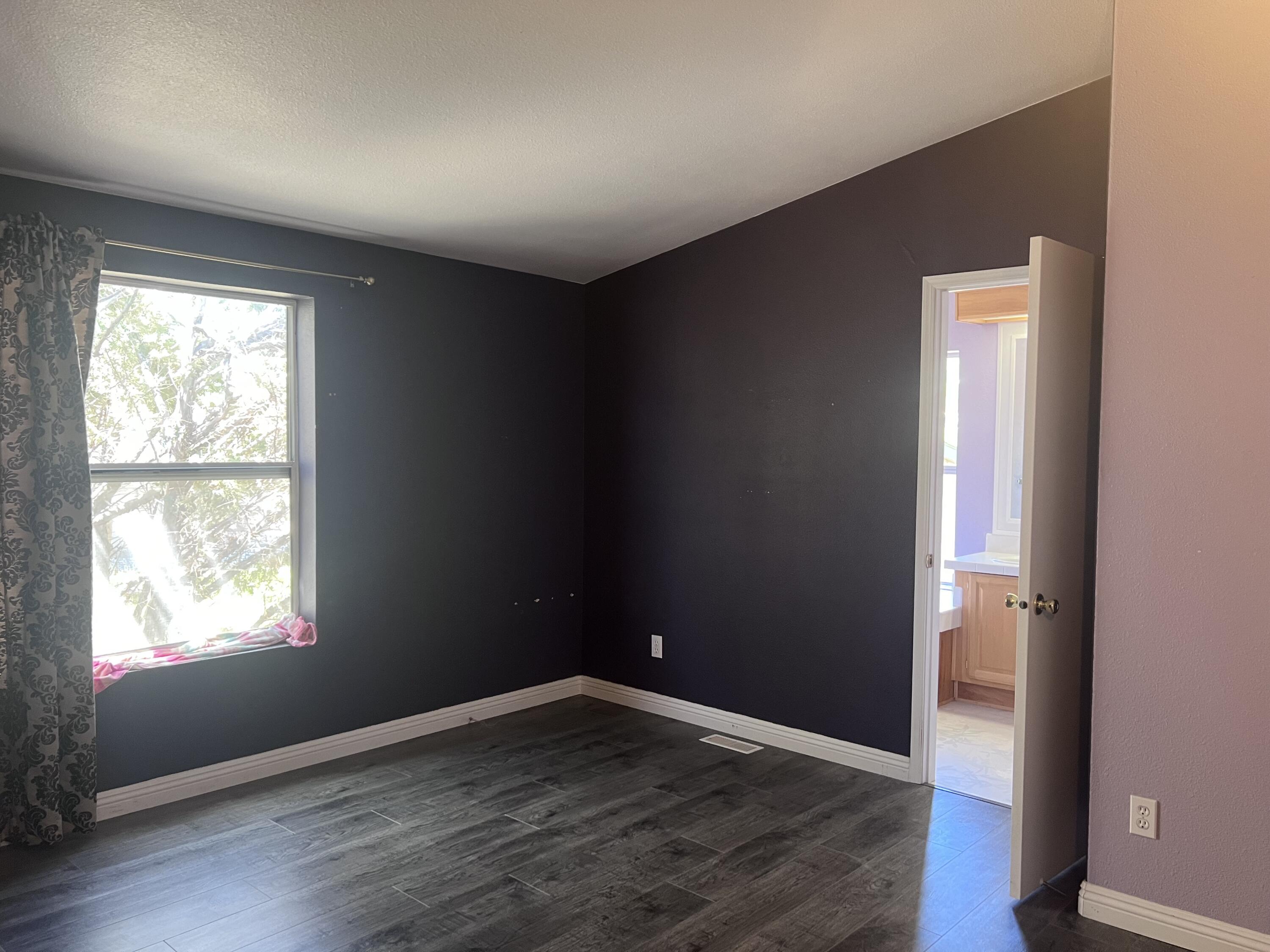 21276 White Pine Drive, Unit SPC 50 Tehachapi, CA 93561 - Photo 17 of 32 IMG_4132