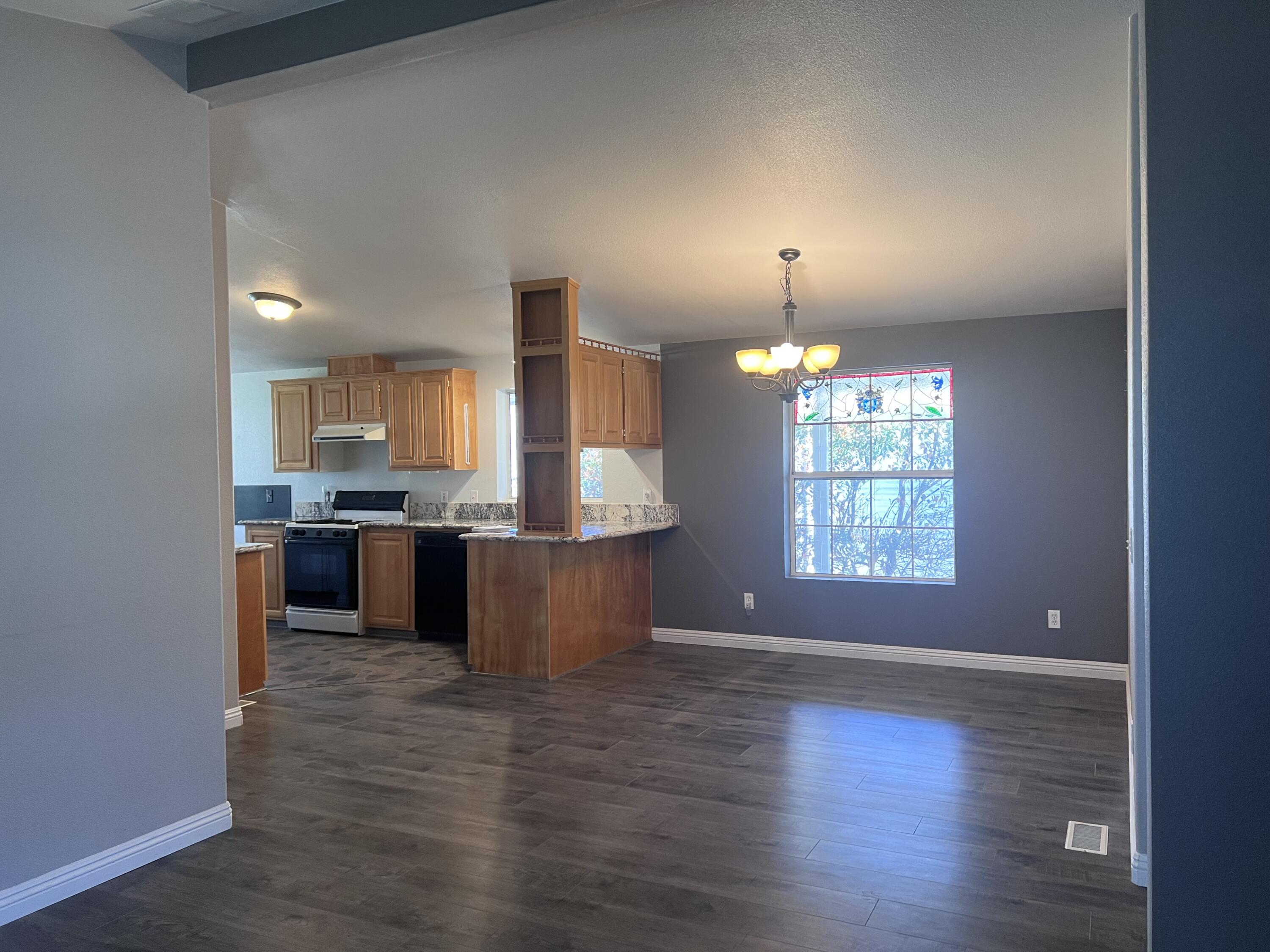 21276 White Pine Drive, Unit SPC 50 Tehachapi, CA 93561 - Photo 9 of 32 IMG_4114