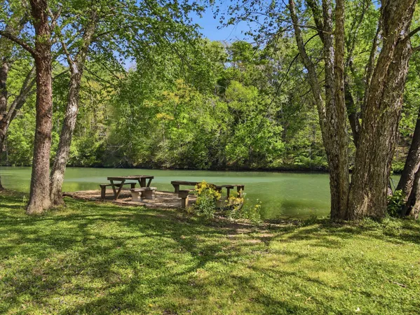 $999,000 | 212 Westwood Drive, McMinnville, TN 37110