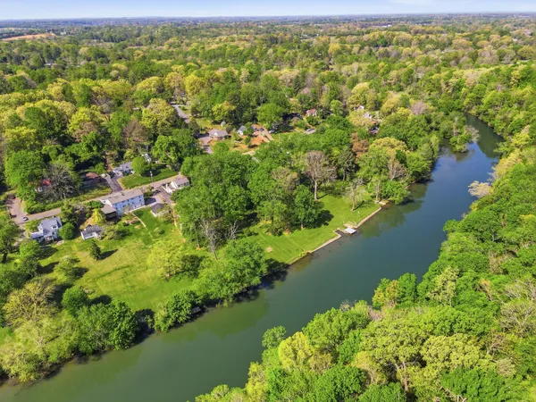 $999,000 | 212 Westwood Drive, McMinnville, TN 37110