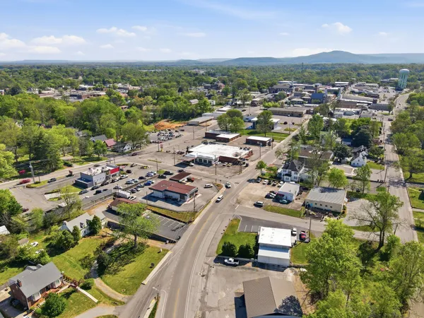 $999,000 | 212 Westwood Drive, McMinnville, TN 37110