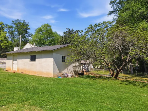 $999,000 | 212 Westwood Drive, McMinnville, TN 37110