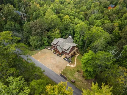 $699,000 | 658 Highland Gap Mineral Bluff, Mineral Bluff, GA 30559