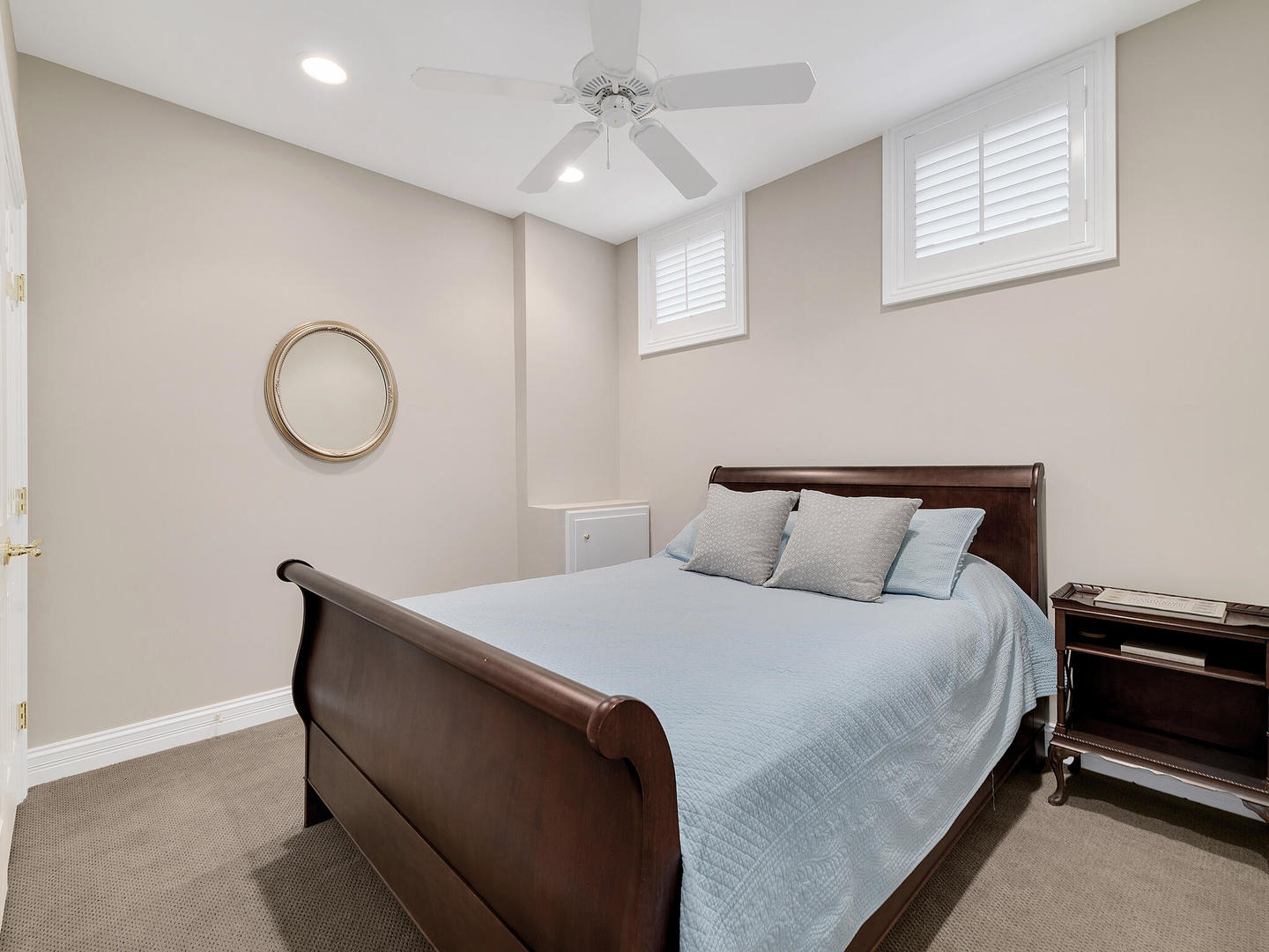 237 North County Line Road Hinsdale, IL 60521 - Photo 20 of 25 a bedroom with bed and window