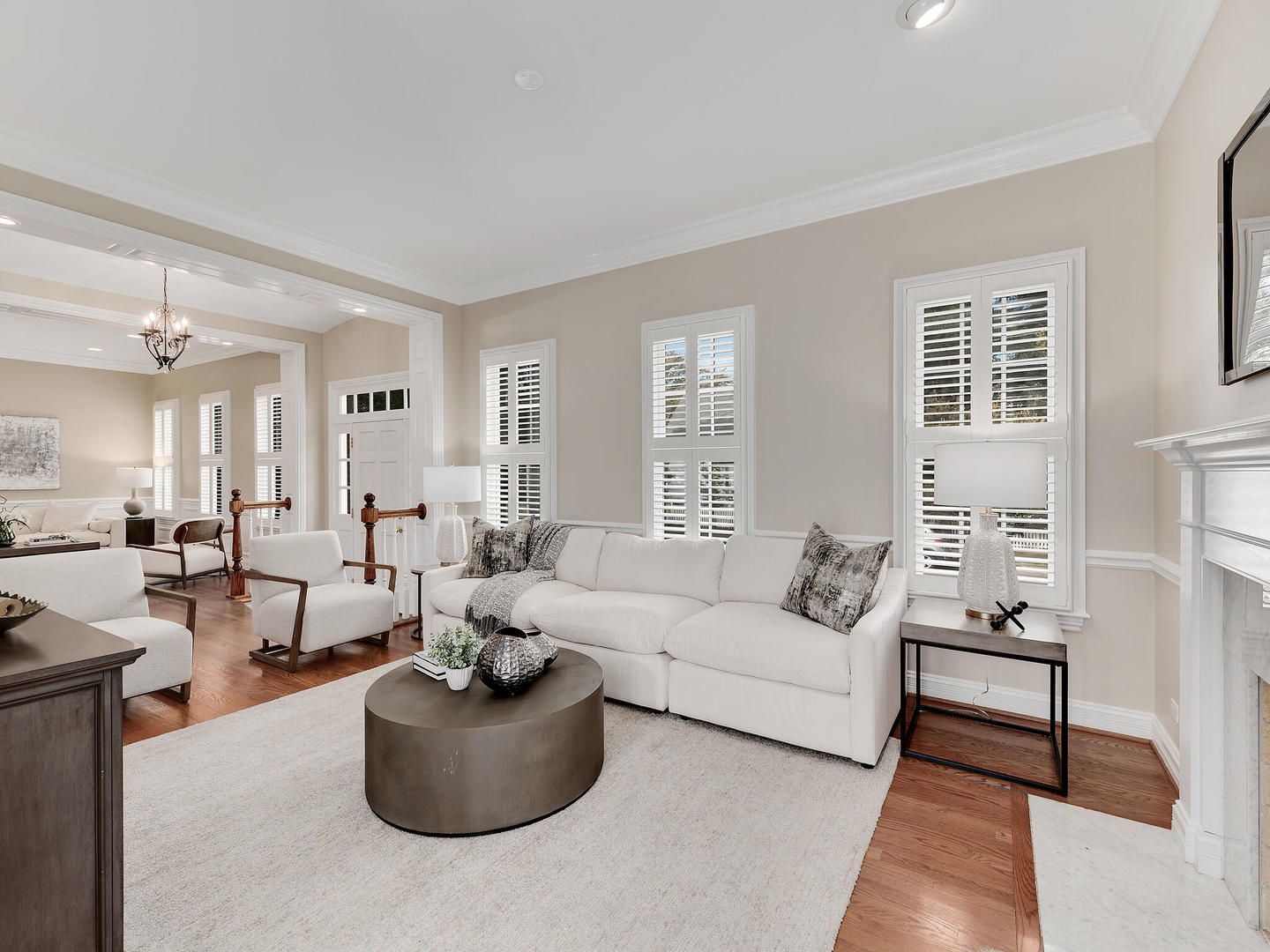 237 North County Line Road Hinsdale, IL 60521 - Photo 3 of 25 a living room with furniture and a large window